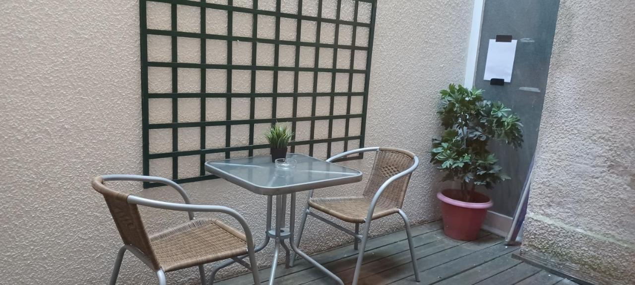 Studio Coeur De Bordeaux Terrasse Wifi Gratuit Apartment Exterior photo